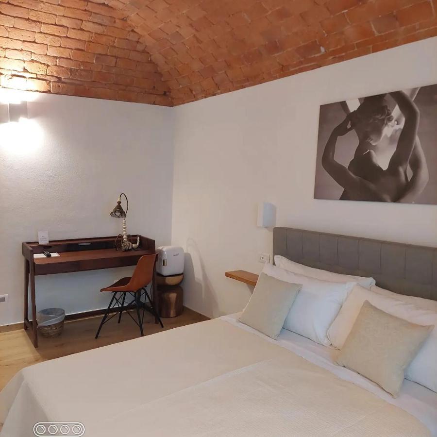 Federico II - Rooms And Breakfast 보르지오 베레찌 외부 사진